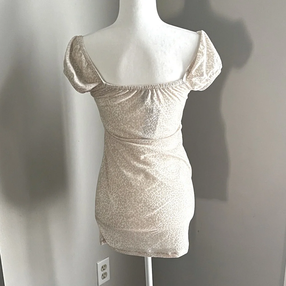 Motel Leopard Print Gaina Dress - Picture 7 of 8